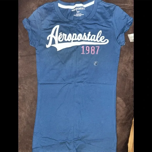 WOMEN’S AEROPOSTALE T-SHIRT SIZE SMALL - Picture 1 of 4
